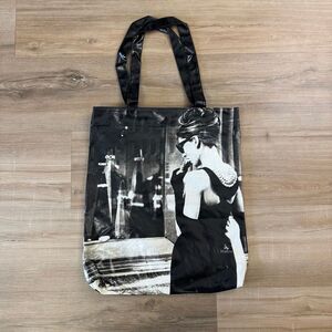 New Audrey Hepburn Breakfast At Tiffany’s Black And White Vinyl Tote Bag Classic